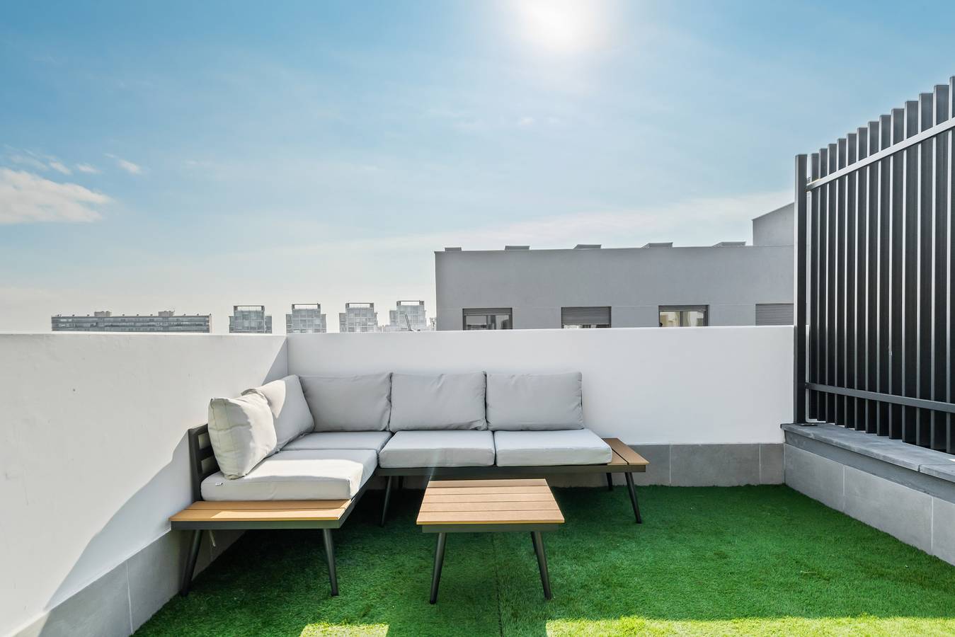 Ganze Wohnung, Duplex con terraza y garaje de alquiler temporal in San Sebastián de los Reyes, Madrid Province