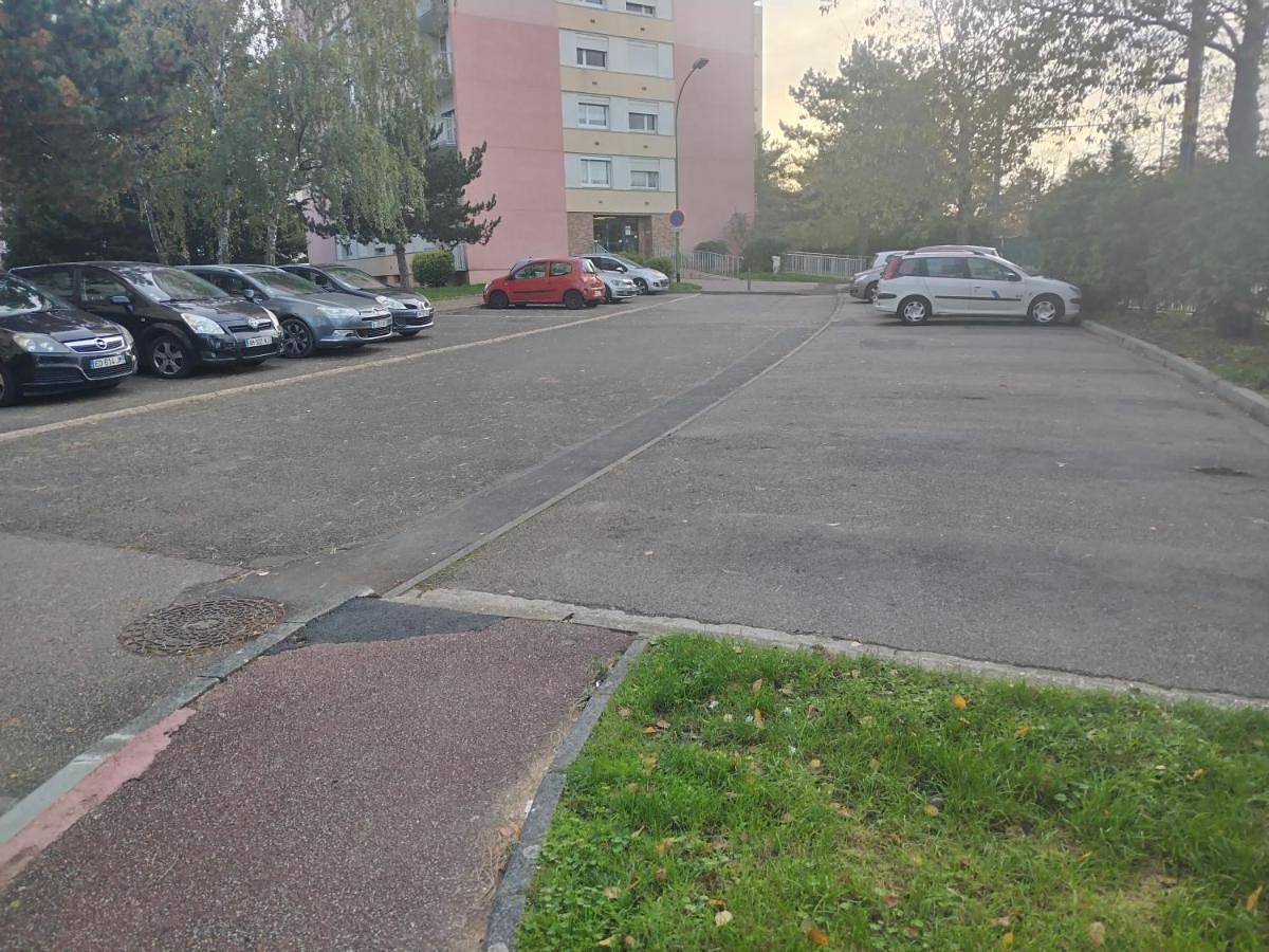 Appartement entier, Apartment in Saint-Étienne-du-Rouvray, Région de Rouen