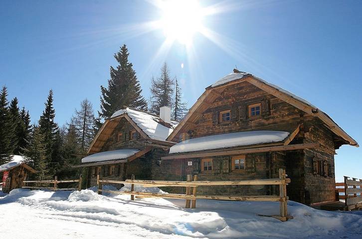 Chalet für 6 Personen, mit Balkon und Garten sowie Sauna, kinderfreundlich in Gerlitzen