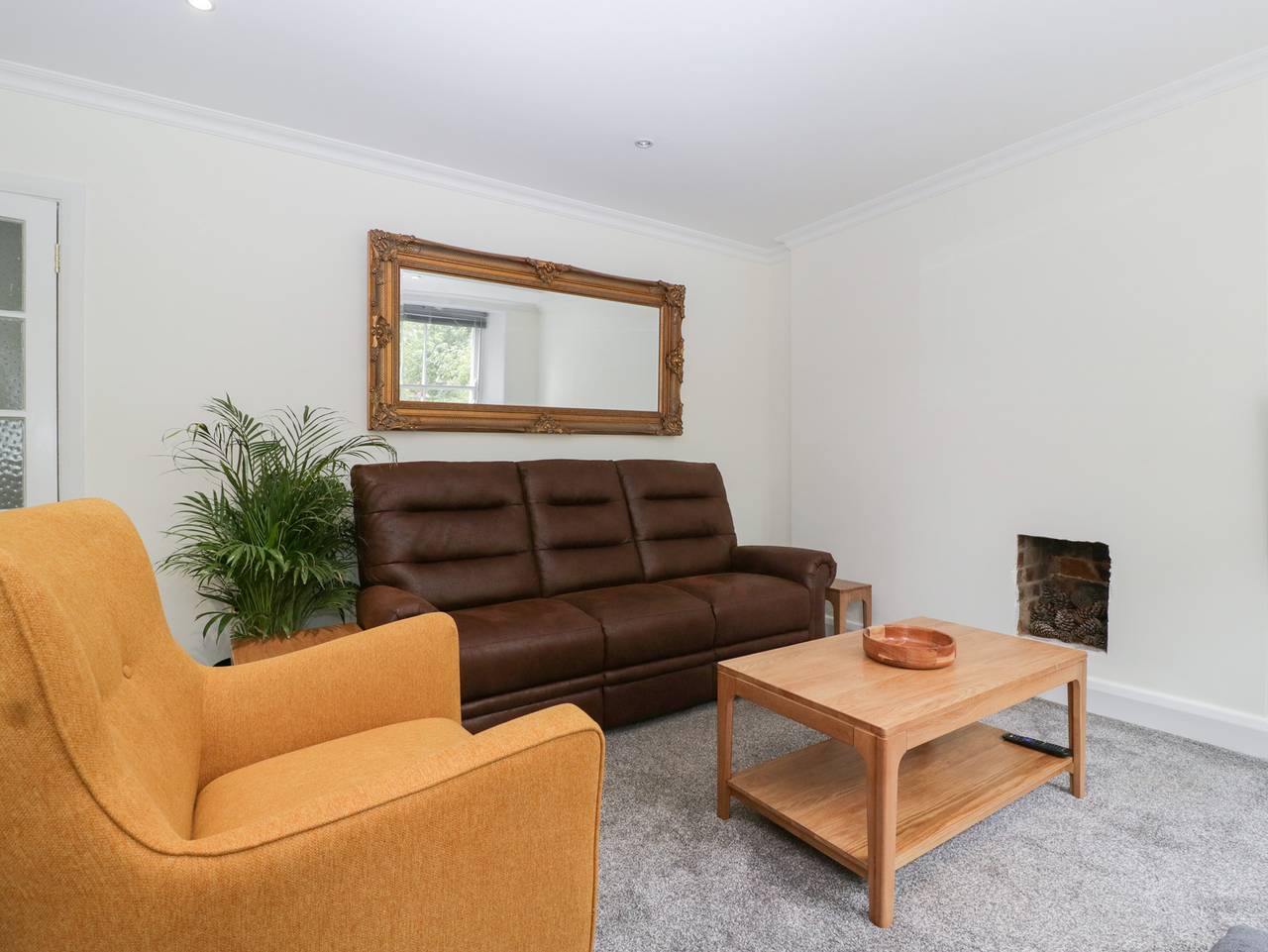 Flat 2 Battledown Grange in Cheltenham, Gloucestershire