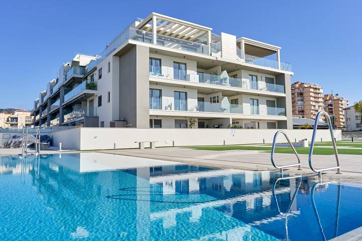 Apartamento inteiro, Apartamento 'Sunset Panorama' com vista mar, wifi e ar condicionado in Torrox Costa, Torrox
