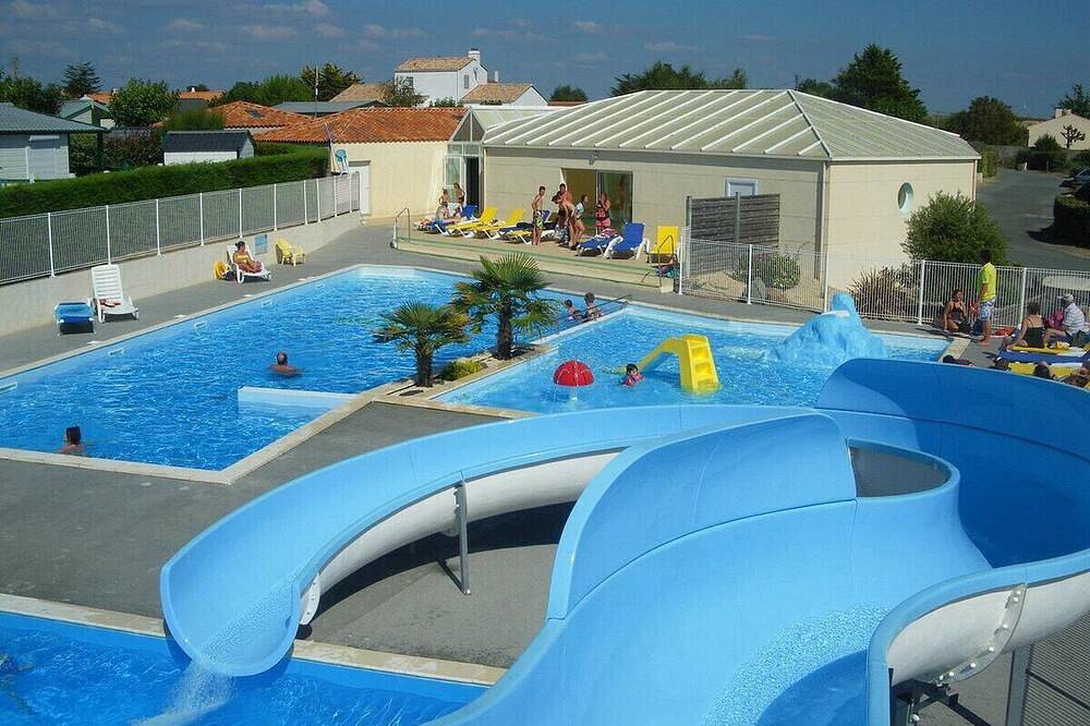 Posadom, Mobil Home 82 avec piscine in Brem-sur-Mer, Vallée de la Loire