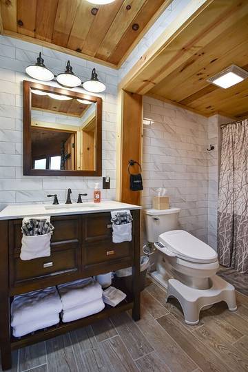 Log Cabin for 9 Guests in Beech Mountain, Avery County, Picture 1