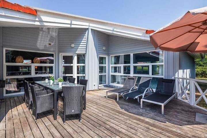 Ferienhaus für 10 Personen, mit Sauna und Whirlpool sowie Terrasse in Grömitz - 2