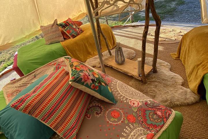 Location de vacances pour 4 personnes, avec terrasse et piscine ainsi que jacuzzi et jardin dans Thiel-sur-Acolin - 2