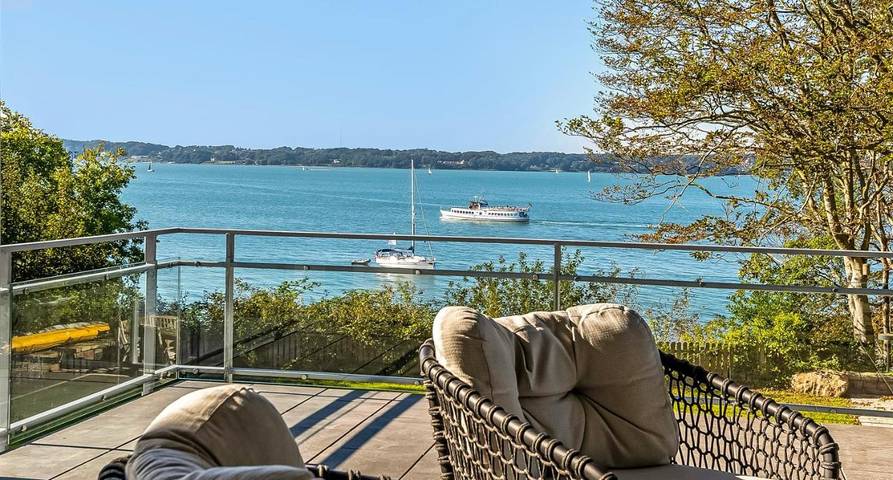Ferienwohnung für 6 Personen, mit Balkon und Terrasse sowie Garten und Ausblick in Meierwik