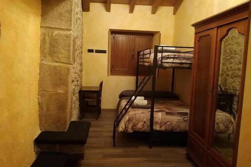 Gîte Lecea y Alianzas pour 5 personnes in San Millán, Chaîne Cantabrique