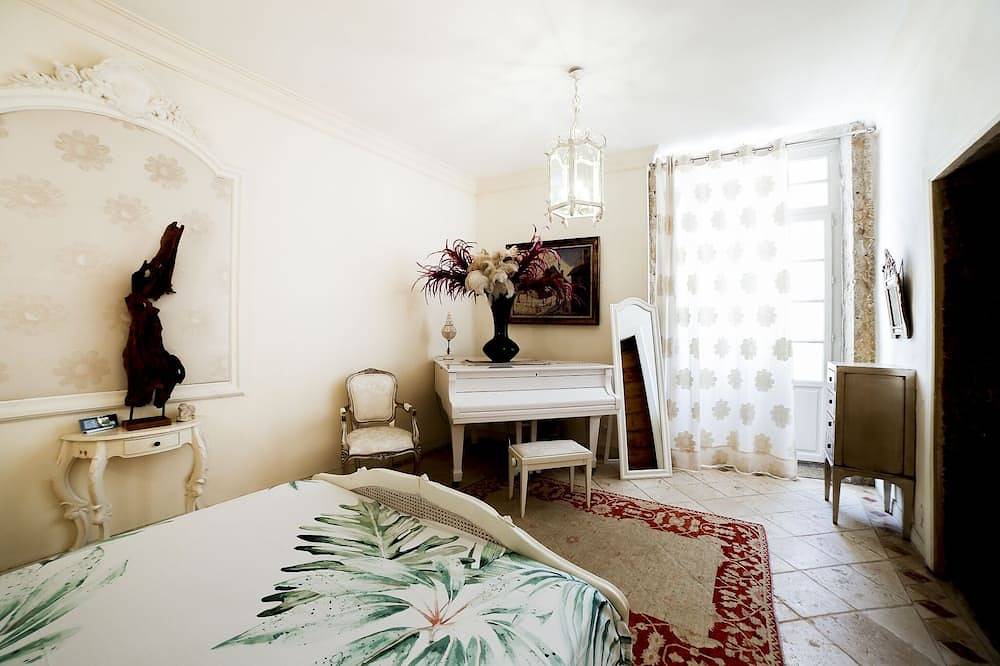 18th century town house with private pool Lyon L Île Barbe in Lyon, Lyon et ses environs