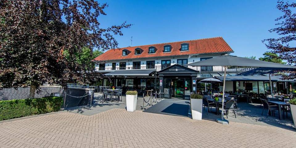 Hotel für 2 Personen, mit Terrasse und Pool