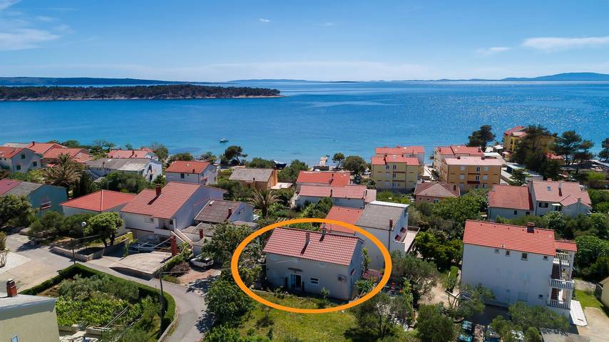Ferienwohnung für 3 Personen, mit Terrasse in Banjol