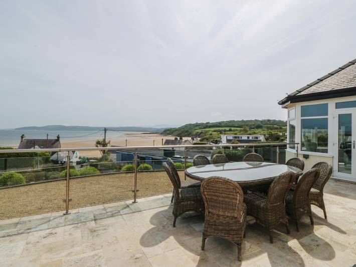 Casa rural para 10 personas con balcón in Benllech, Anglesey