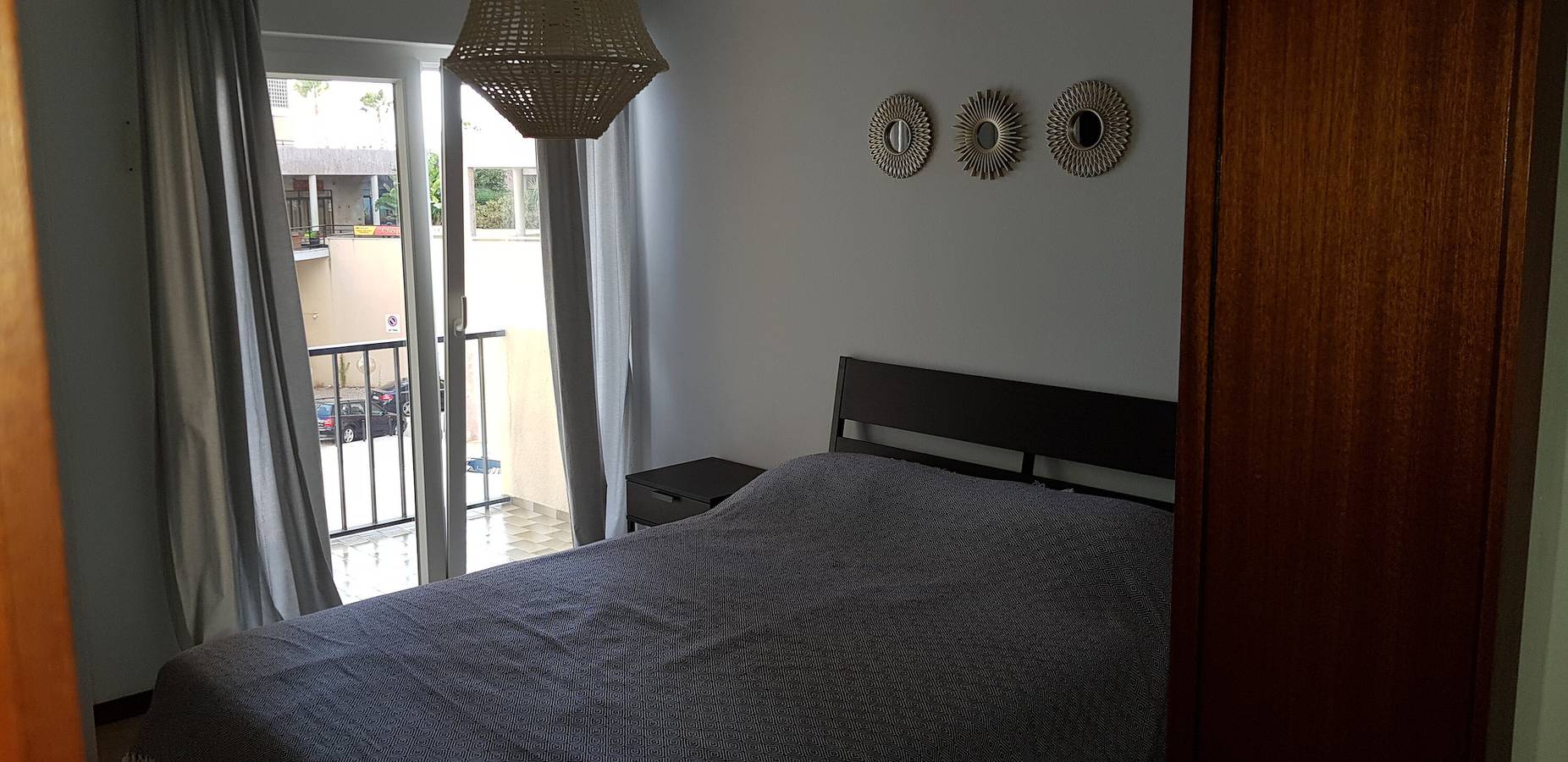 Ganze Wohnung, Ferienwohnung 'Rocha Beachside' mit Balkon und Wi-Fi in Praia da Rocha, Portimão