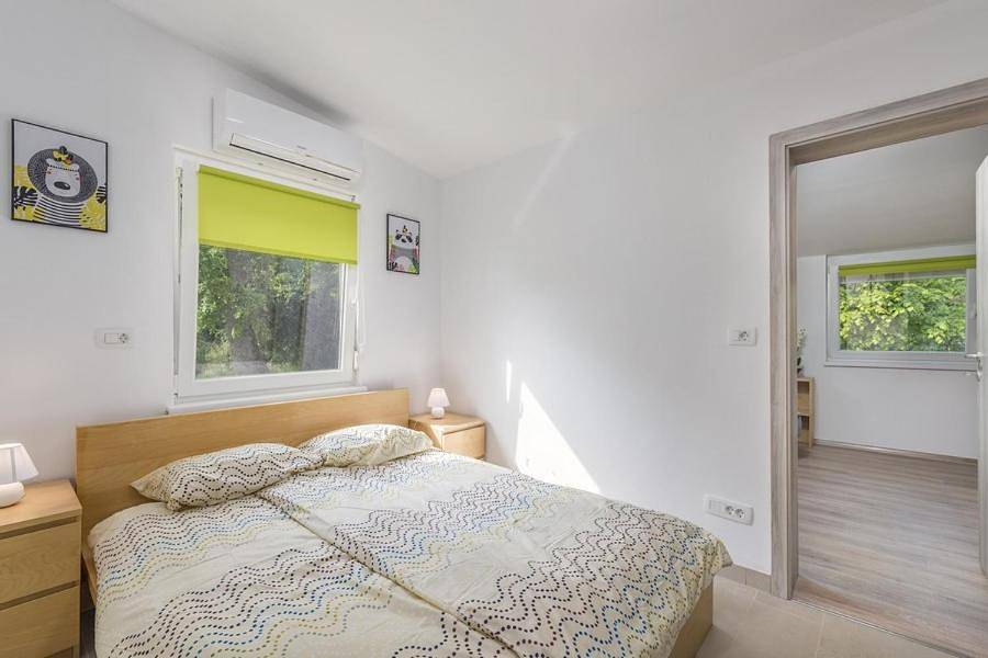 Modernes Ferienhaus mit Terrasse und Garten in ruhiger Lage in Karigador, Umag und Umgebung