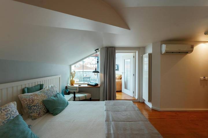 Hotel para 4 personas, con piscina además de vistas y jardín - 1