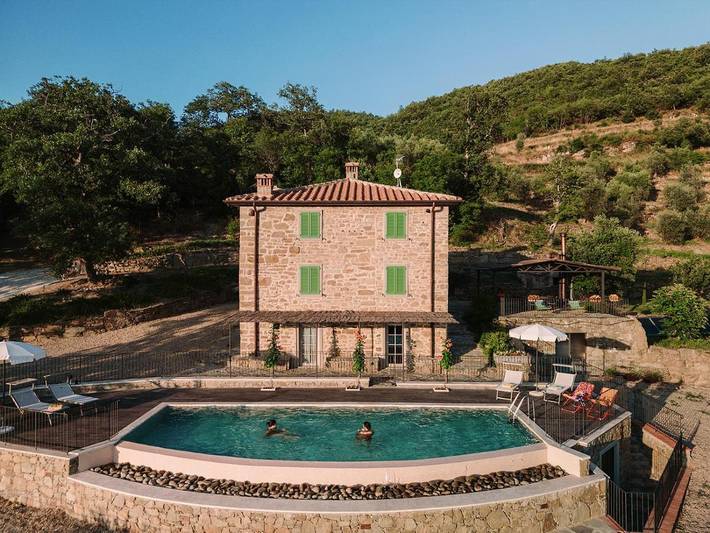Agriturismo per 10 persone, con giardino e panorama nonché piscina in Castiglion Fibocchi