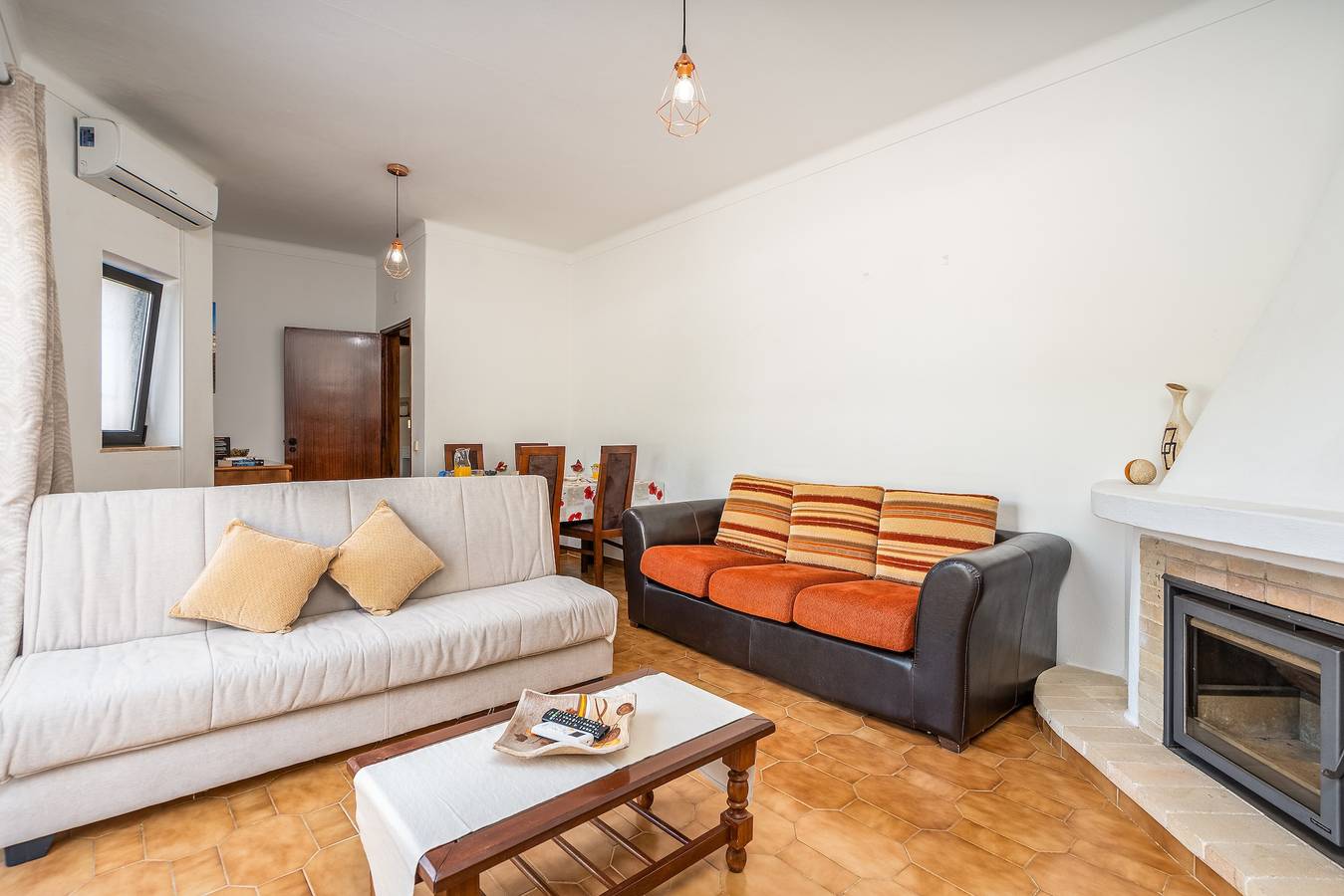 Holiday Home 'Estrela Do Mar' with Sea View, Wi-Fi and Air Conditioning in Carvoeiro, Lagoa