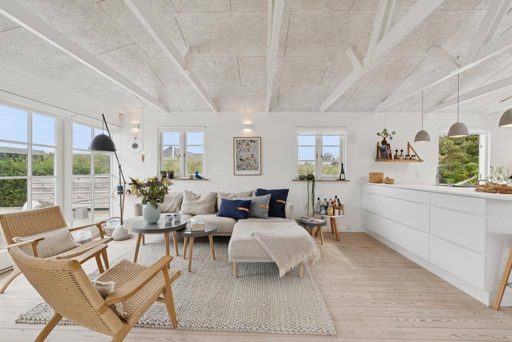 Helles und gemütliches Ferienhaus mit Wildnisbad, nahe der Nordsee in Søndervig, Holmsland Klit