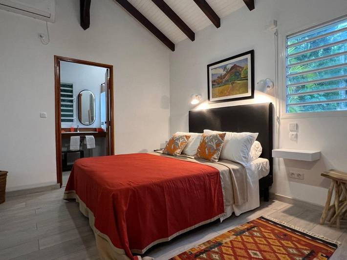 Location de vacances pour 6 personnes, avec piscine ainsi que vue et jardin dans Ecomusée de Marie-Galante - 4