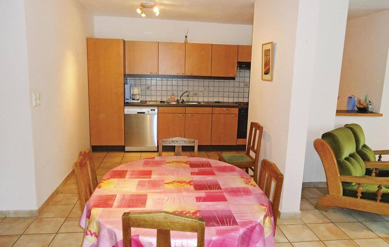 Appartement entier, Two-Bedroom Apartment in Haut-Fays, Daverdisse