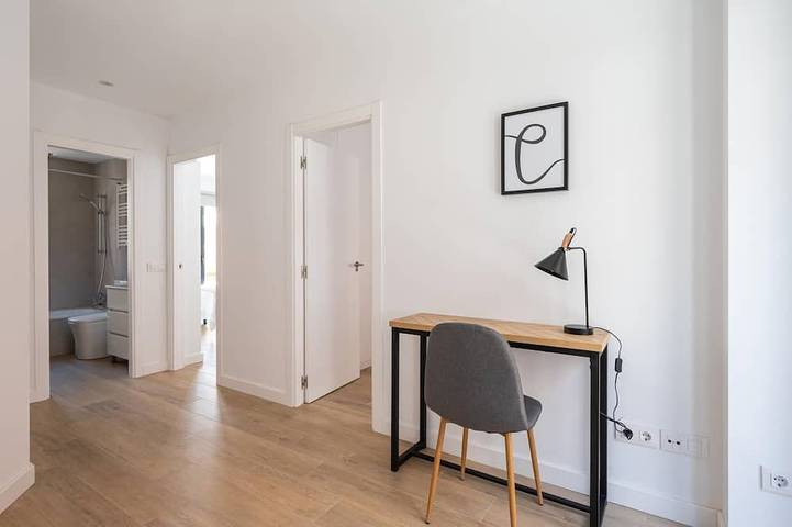 Ganze Wohnung, Cuatro Caminos - 2 Bedrooms in Tetuán, Madrid