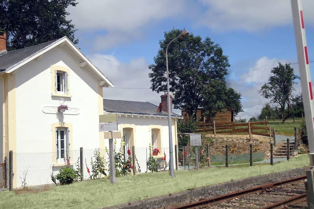 Old railway station and lake 500m away for a successful stay in Sigournais, La Roche-sur-Yon und Umgebung