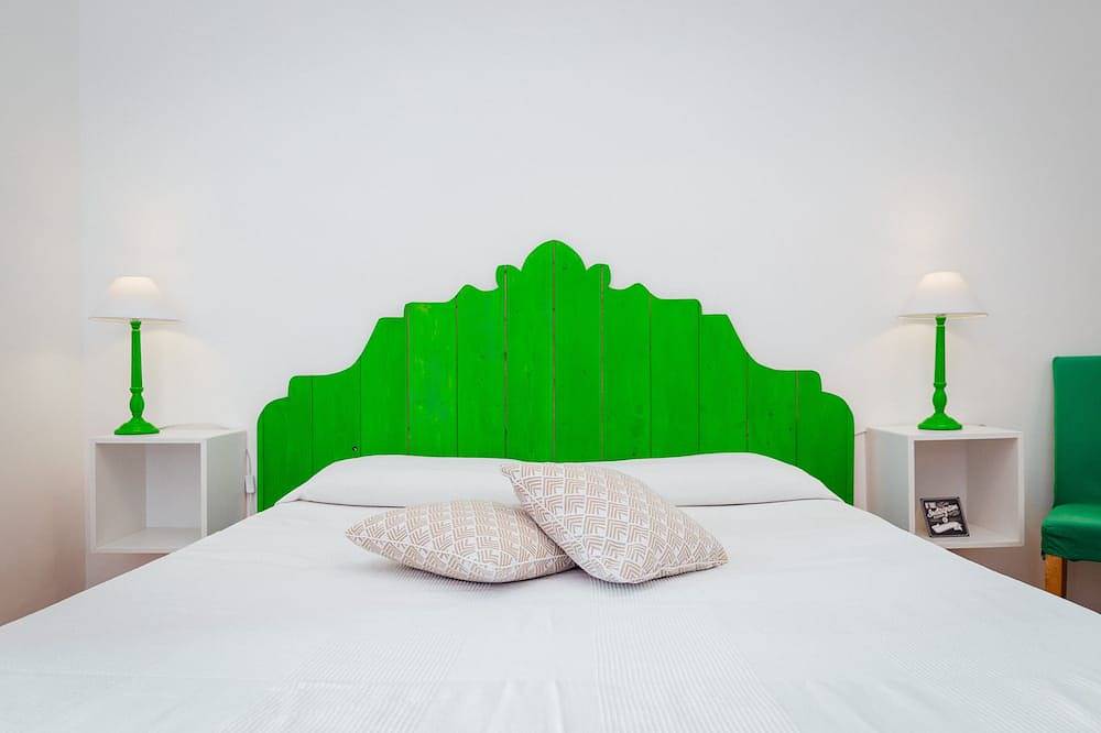 Sea view Villa with Private heated Pool in Sorrento, Province de Naples