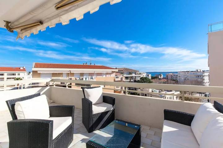 Gîte pour 5 personnes, avec vue et terrasse dans Port du Mourre-Rouge - 2