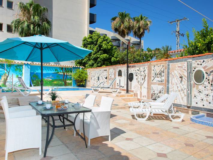 Location de vacances pour 6 personnes, avec terrasse et jardin à L'Alfàs del Pi - 2