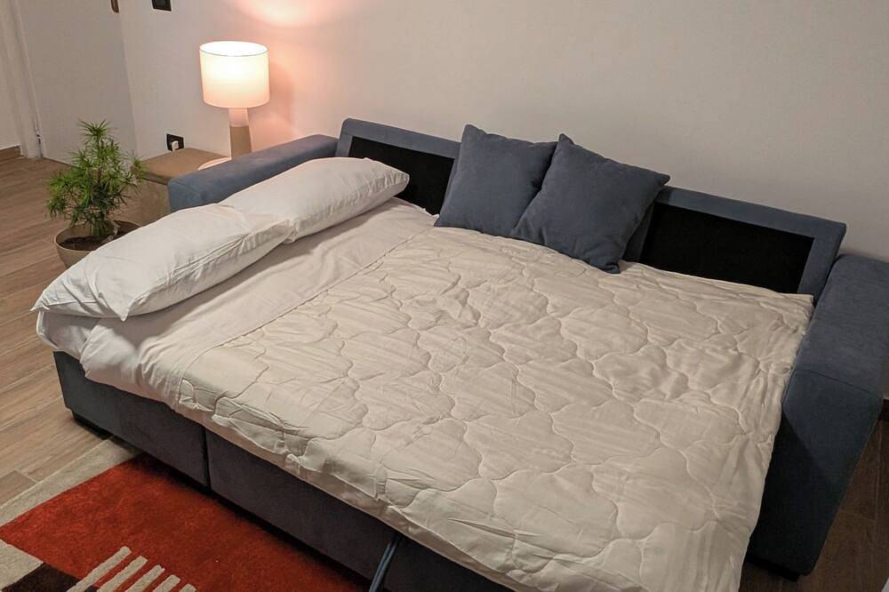 Entire apartment, Eleven Apartment. Cozy modern two-room apartment for up to 4 guests. in Novara, Novara Province