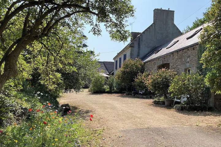 Maison de vacances pour 5 personnes, avec jardin à Plonévez-Porzay