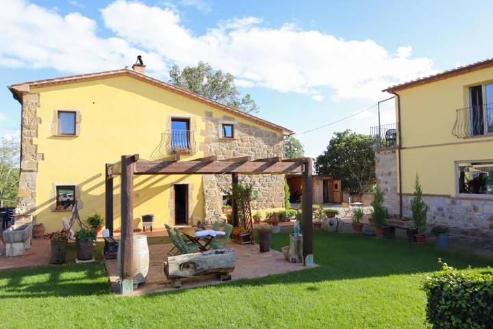 Chambre d’hôte pour 2 personnes, avec vue et jardin
