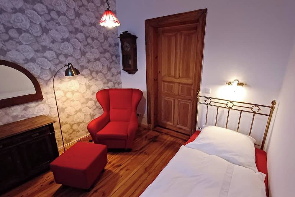 Ganze Wohnung, \"Parkwohnung\" im denkmalgeschützten Kunstgut Krahne (max. 5 Personen) in Kloster Lehnin, Mittelmark