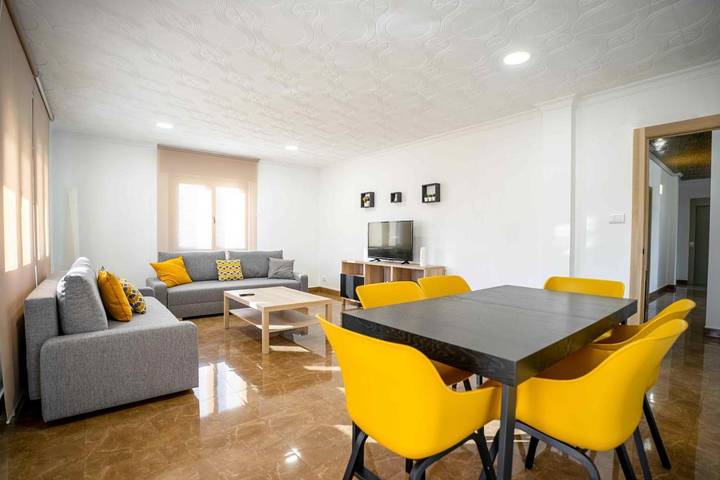 Apartamento para 10 personas, con Balcón además de Terraza y Vistas en Morella