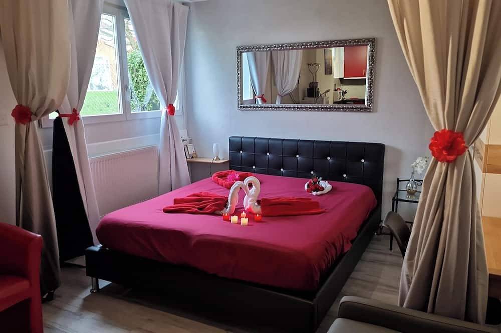 Entire apartment, Homerez - Comfortable studio in Bevaix with mountain view - 30 m² + Spa in La Grande-Béroche, Three-Lakes