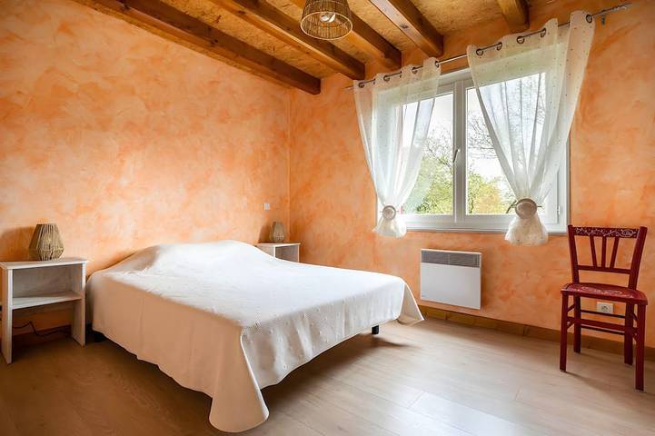 Location de vacances pour 12 personnes, avec piscine ainsi que terrasse et jardin à Le Soulié - 2