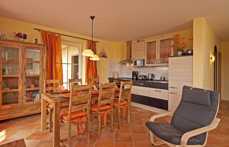 Ferienhaus für 6 Personen, mit Sauna und Terrasse in Klütz