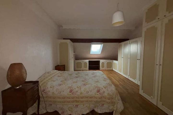 Spacious House for 6-8 Guests | 2 Bathrooms | Easy Access to Paris in Noisy-le-Sec, Seine-Saint-Denis