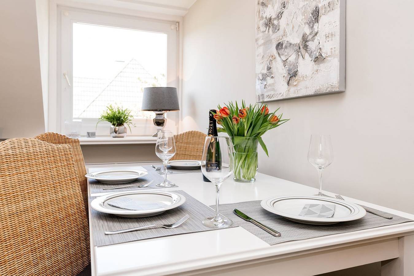 Ganze Wohnung, Geräumige, helle Ferienwohnung in ruhiger Lage im 1. Og in Wenningstedt in Wenningstedt, Sylt