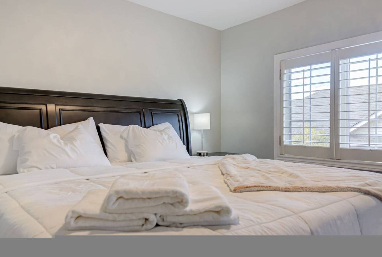 4-Br Family Haven: Near Wonderland & Vaughan Mills in Vaughan, Lago Ontario (Kanada)