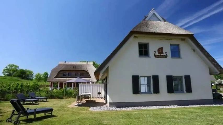 Ferienhaus für 4 Personen, mit Garten in Lohme - 2