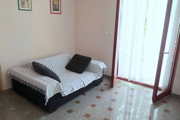 Ganze Wohnung, 2-Zimmer-Ferienwohnung mit Terrasse Loviste, Peljesac in Dubrovnik-Neretva