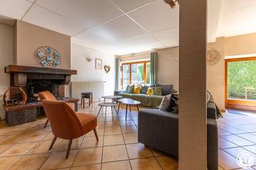 Gîte pour 14 Personnes dans Ceyssat, Région de Clermont-Ferrand, Photo 4