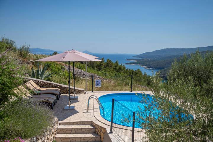 Ferienhaus für 6 Personen, mit Terrasse und Pool in Istrien - 2