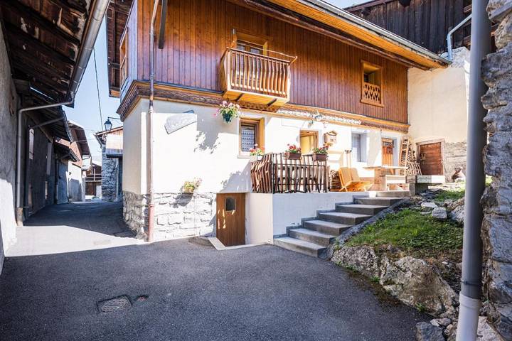 Gîte pour 6 personnes, avec vue et balcon, adapté aux familles à Planay