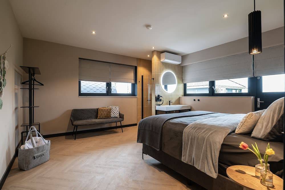 My Vaya villa mit privat Schwimmbad , Sauna , Hottub, fur 14 Gäste . in Ijsselmeer