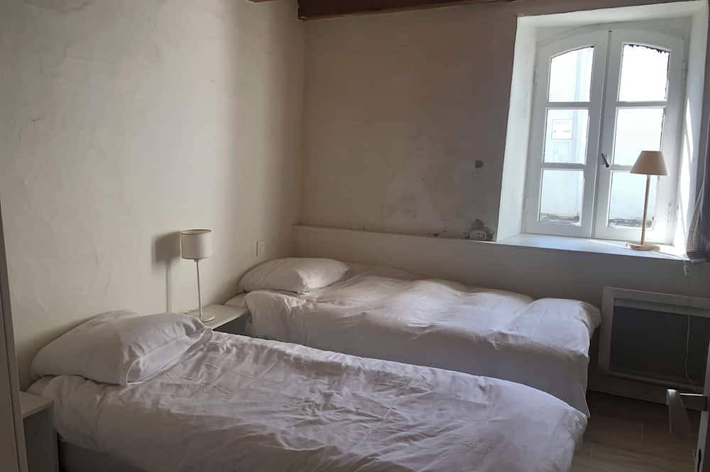 The leaning house in Loix, Isla de Ré