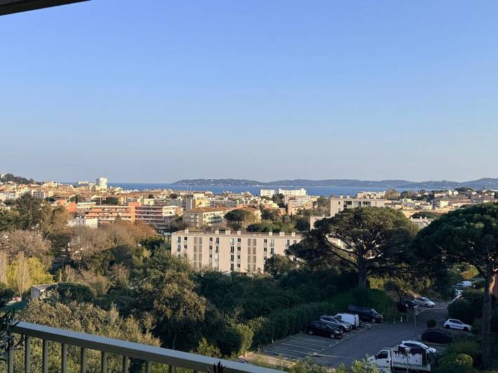 Chambre d’hôte pour 2 personnes, avec balcon et vue