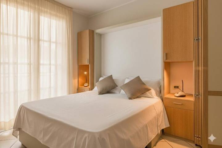 Appartamento per 4 persone, con giardino e piscina, con animali domestici a Spotorno