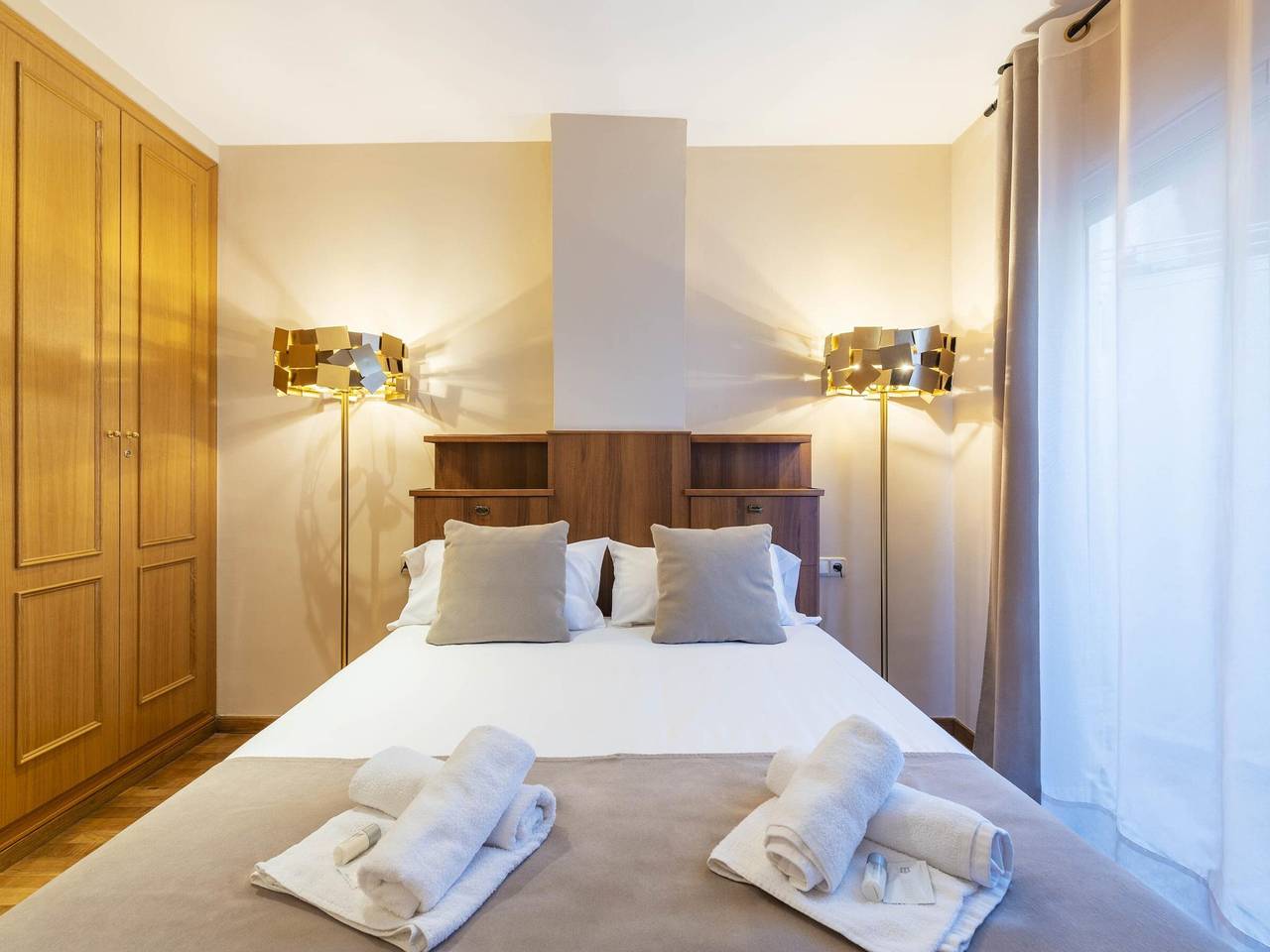 Apartamento entero, Moderno apartamento en Valencia con aire acondicionado y Wi-Fi gratis in Arrancapins, Valencia