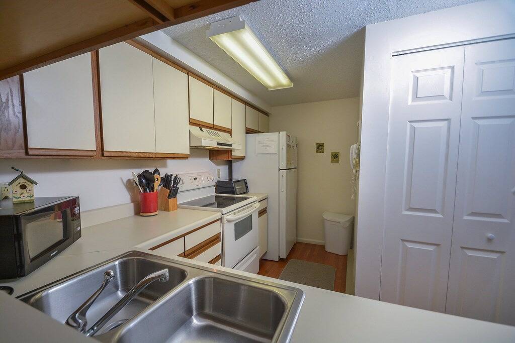 Fröhliche & Charmante 2 Schlafzimmer Eigentumswohnung mit Gemeinschaftshallenbad! in McHenry, Deep Creek Lake